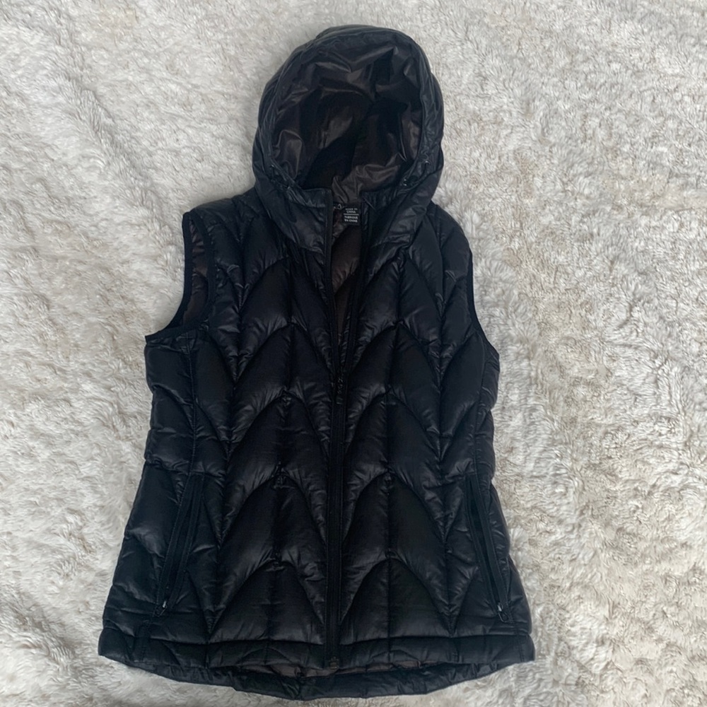 Outdoor Research Womens Hooded Down Vest - S